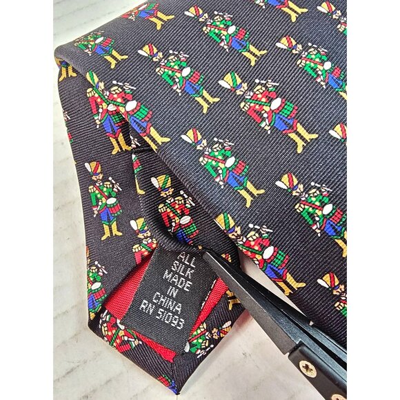 Holiday Traditions By Hallmark Men Silk Tie Nutcracker Soldier Black Multi-Color - Picture 2 of 8